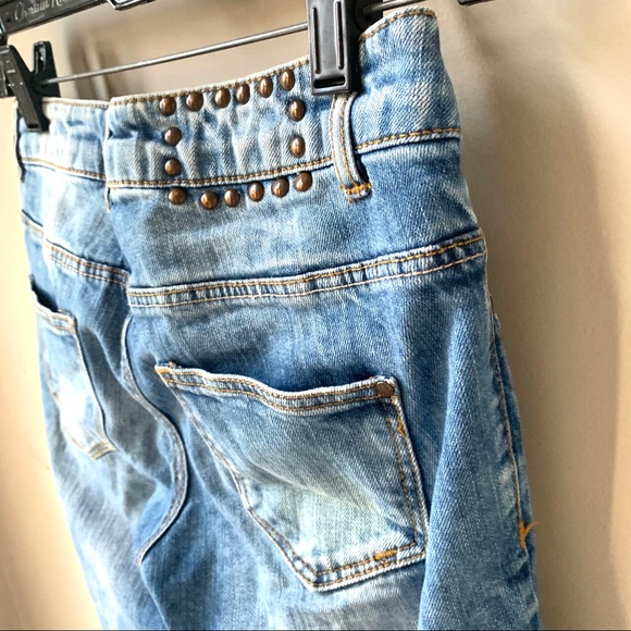 Zara Distressed Jeans - Picture 5 of 7